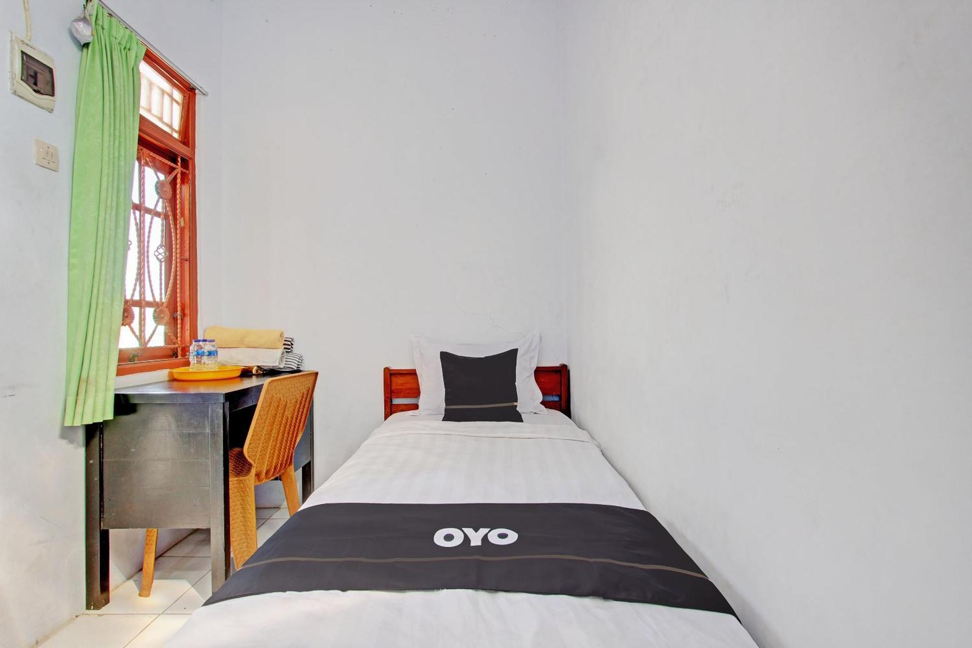 Capital O 92929 Hotel New Tirta Kencana Syariah Tegal  Exterior photo
