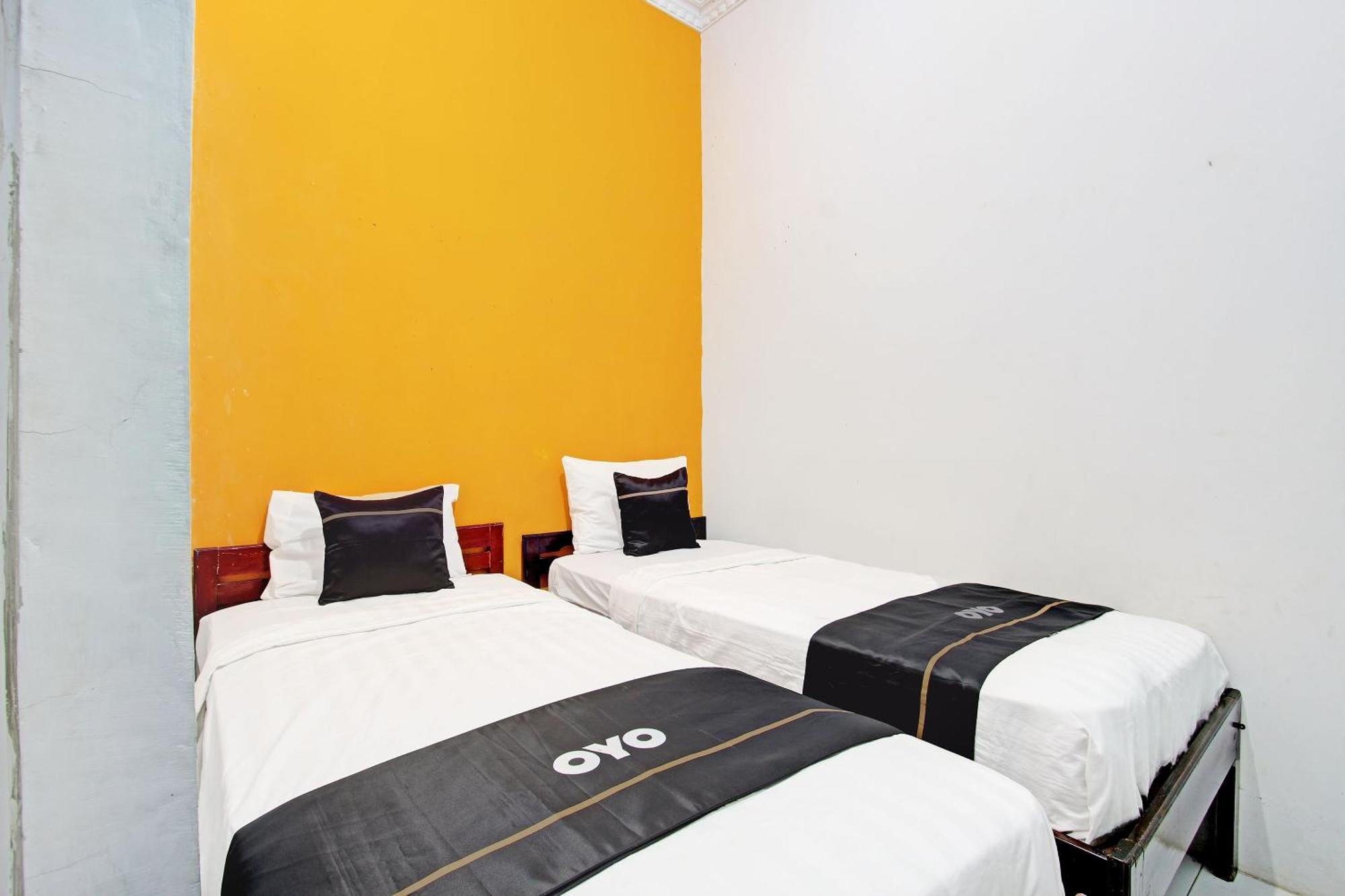 Capital O 92929 Hotel New Tirta Kencana Syariah Tegal  Exterior photo