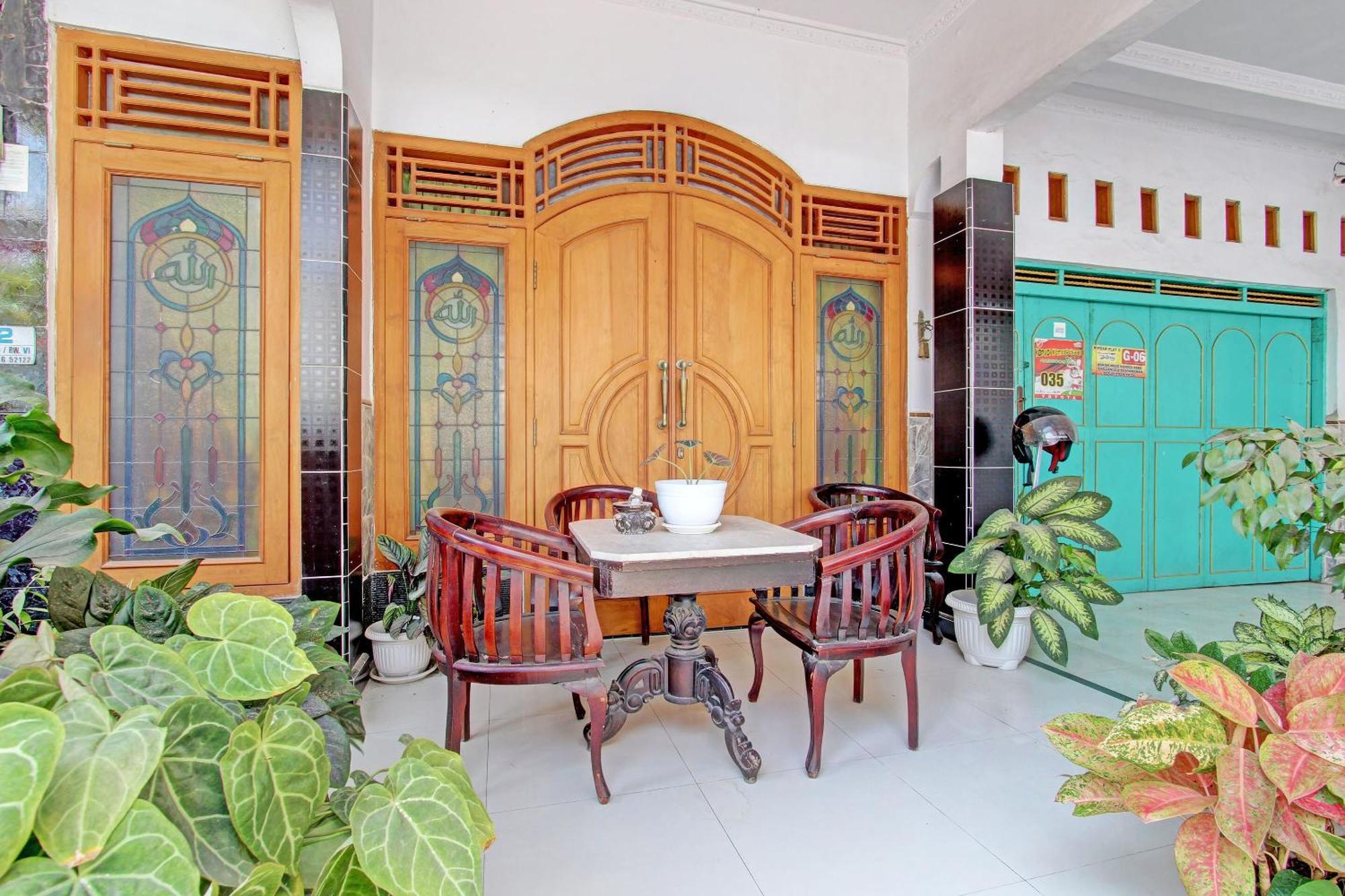 Capital O 92929 Hotel New Tirta Kencana Syariah Tegal  Exterior photo